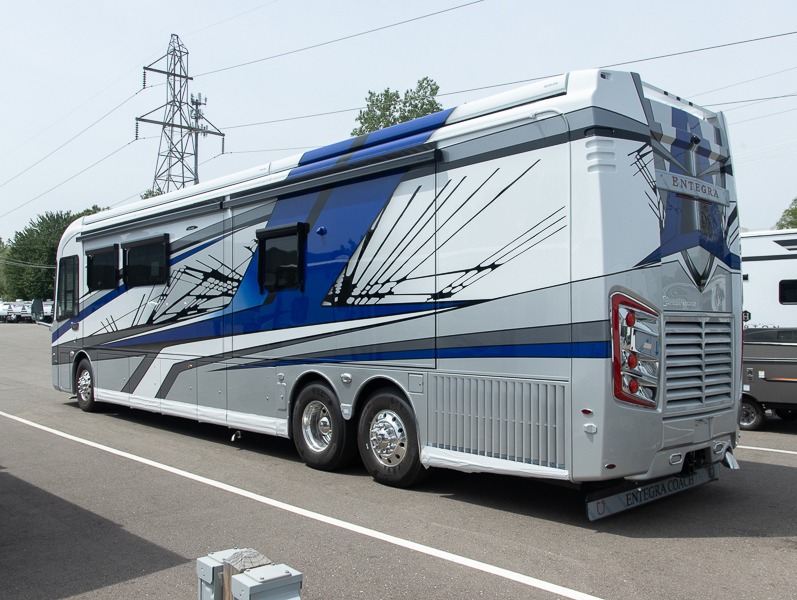 2025 Entegra Coach Cornerstone 45D, $ 961,313