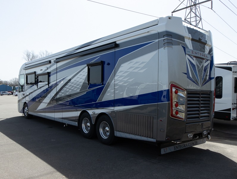 2025 Entegra Coach Anthem 44R, $ 780,345