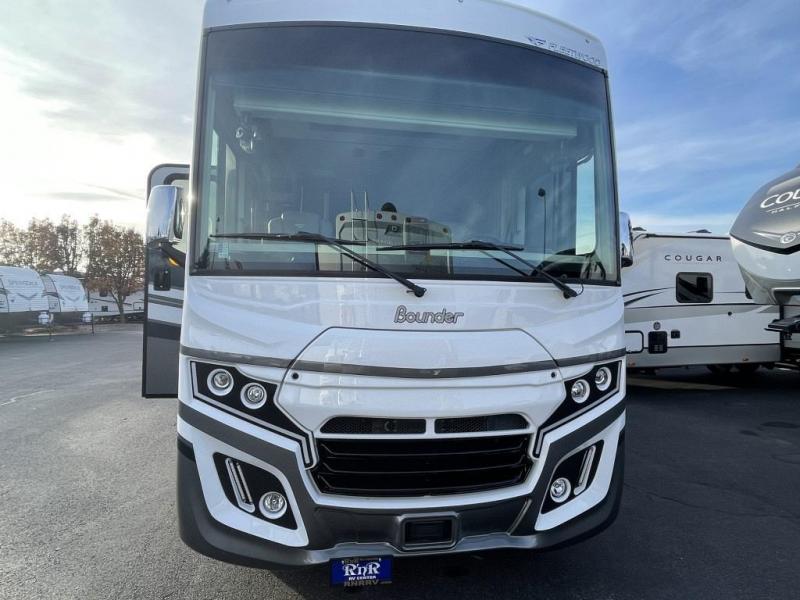 2024 Fleetwood Bounder 35K, $ 189,990