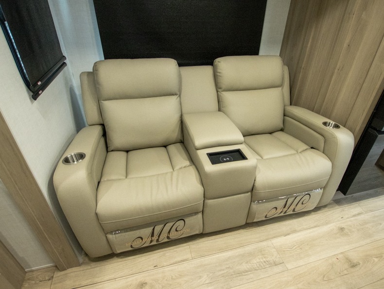 2026 Forest River Rockwood Ultra Lite 2618RD, $ 54,686