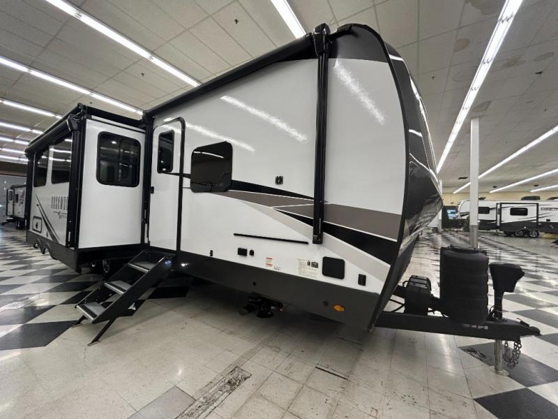 2025 Forest River Rockwood Signature Travel Traile, $ 70,990