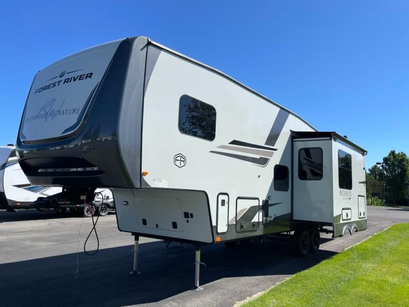 2025 Forest River Rockwood Signature Fifth Wheel R, $ 74,990