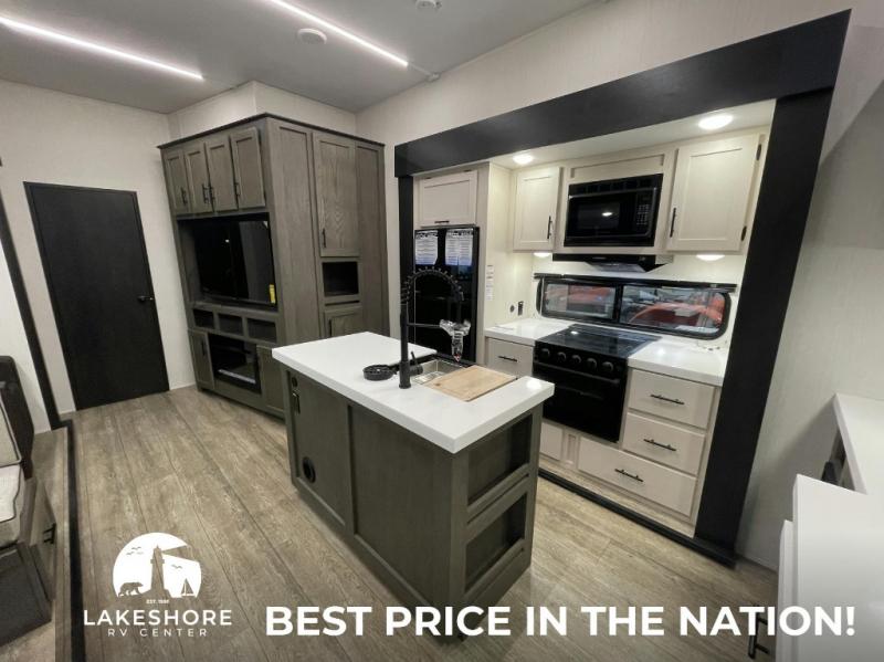 2025 Forest River Cherokee Arctic Wolf 331BH, $ 49,990