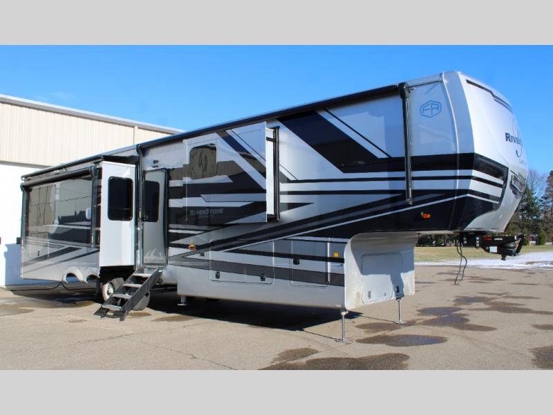 2025 Forest River Riverstone 39RKFB, $ 129,990