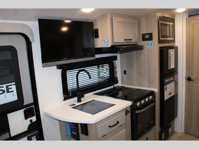 2025 Forest River Rockwood Geo Pro G20FBS, $ 36,552