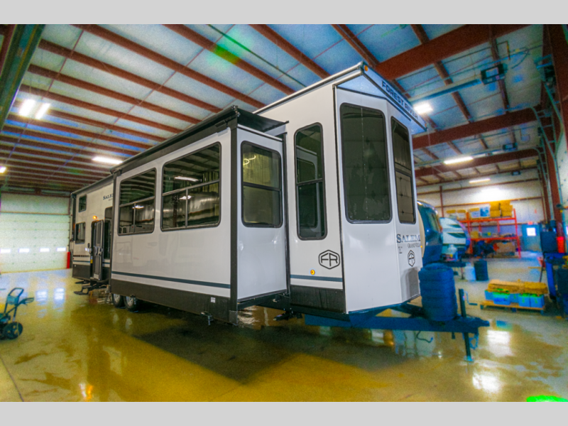 2025 Forest River Salem Grand Villa 42FLDL, $ 59,990