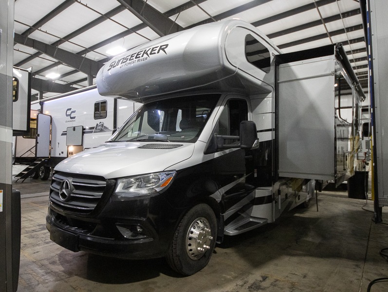 2025 Forest River Sunseeker MBS 2400, $ 0