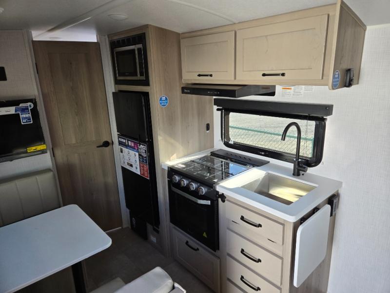 2025 Forest River Rockwood Geo Pro G19FD, $ 33,990