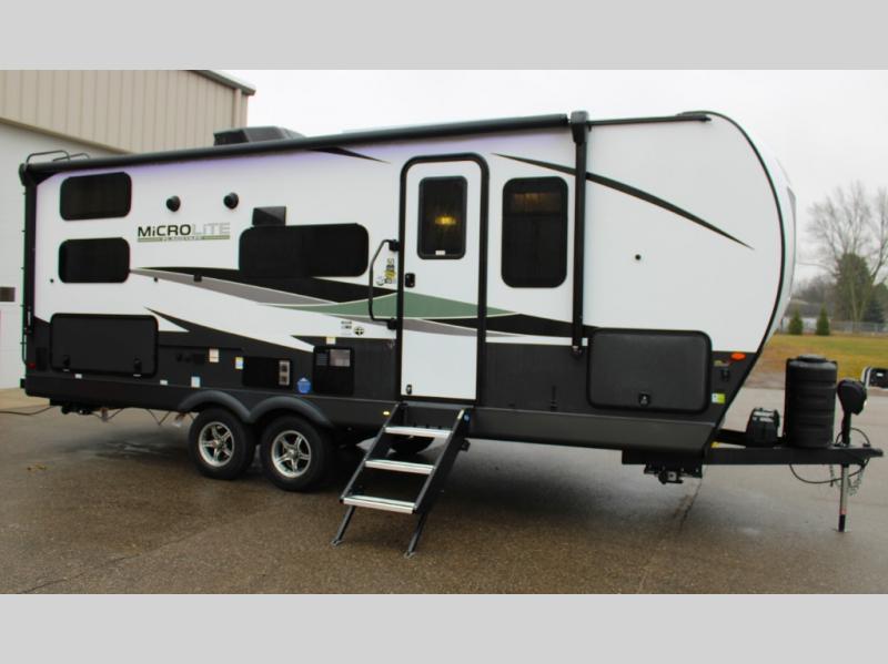 2025 Forest River Flagstaff Micro Lite 25BRDS, $ 32,990