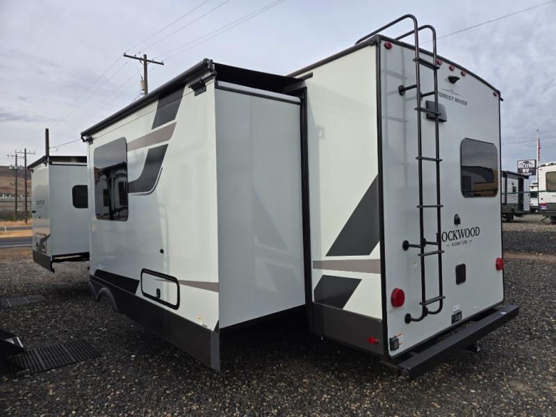 2025 Forest River Rockwood Signature Travel Traile, $ 87,986