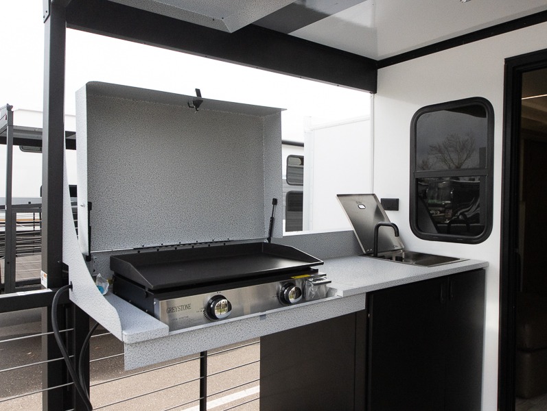 2025 Forest River Salem 32VERANDA, $ 39,990