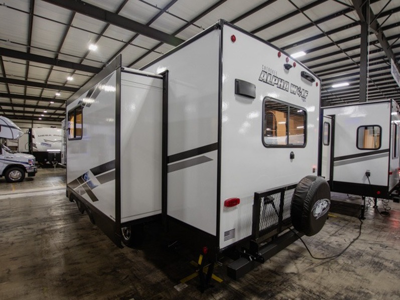2024 Forest River Cherokee Alpha Wolf 23LDE-L, $ 27,990
