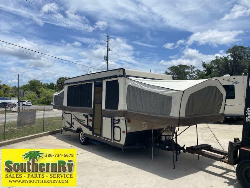 2017 Forest River Rockwood Premier 2516G, $ 7,999