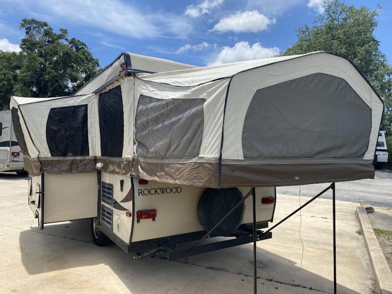 2017 Forest River Rockwood Premier 2516G, $ 7,999