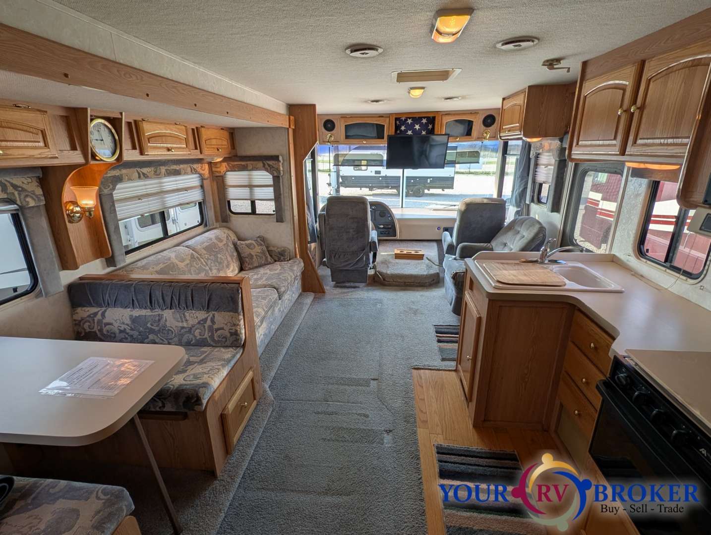 2000 Georgie Boy Landau 3301, $ 14,900