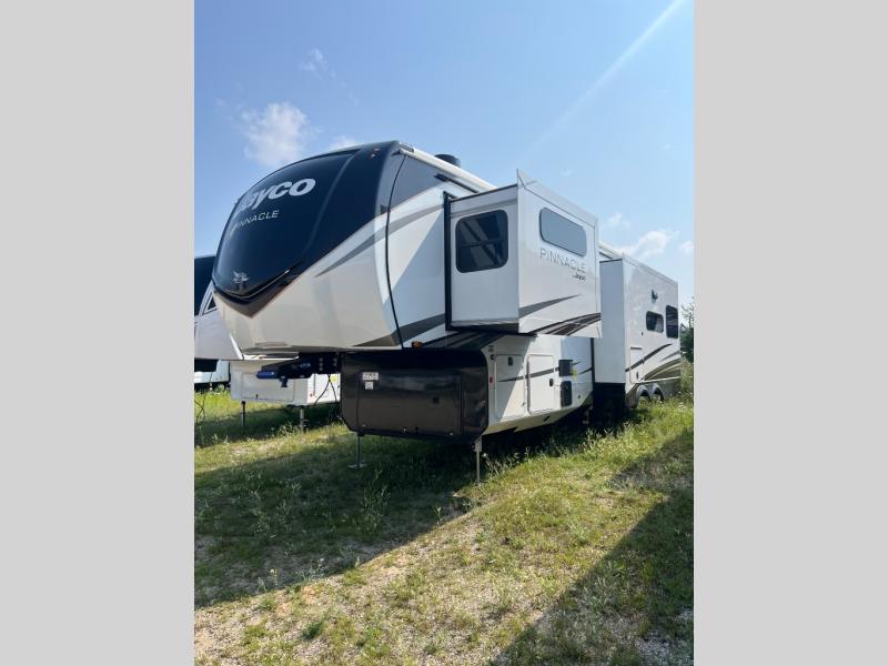 2026 Jayco Pinnacle 32RLTS, $ 145,429