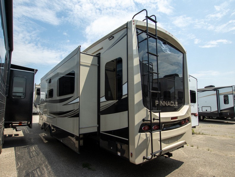 2022 Jayco Pinnacle 36KPTS, $ 79,990