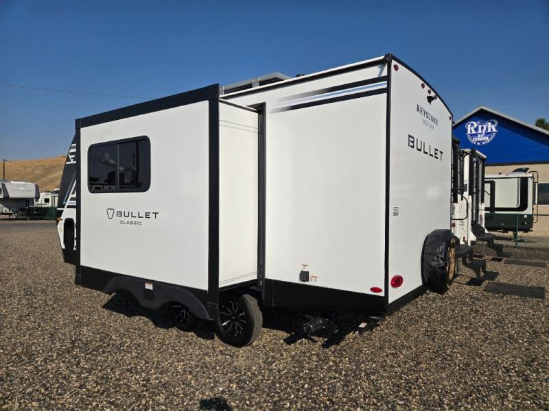 2026 Keystone Bullet Classic Single Axle 18RBC Sin, $ 34,897