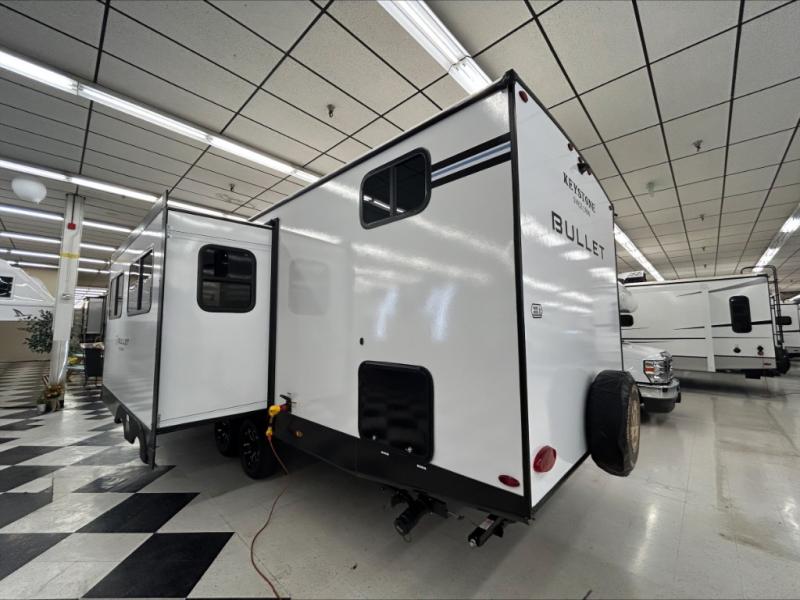 2026 Keystone Bullet Classic Dual Axle 26BHC Dual , $ 39,762