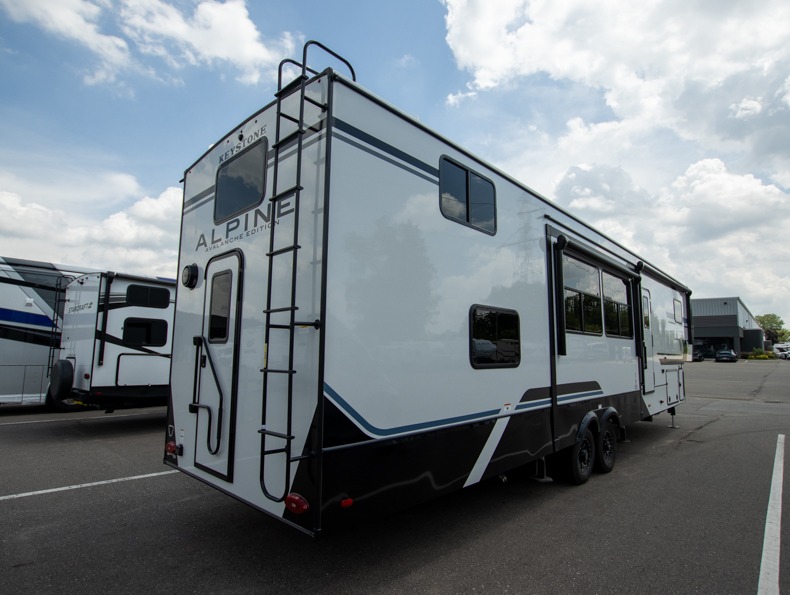 2026 Keystone Alpine Avalanche Edition 390DS, $ 79,990