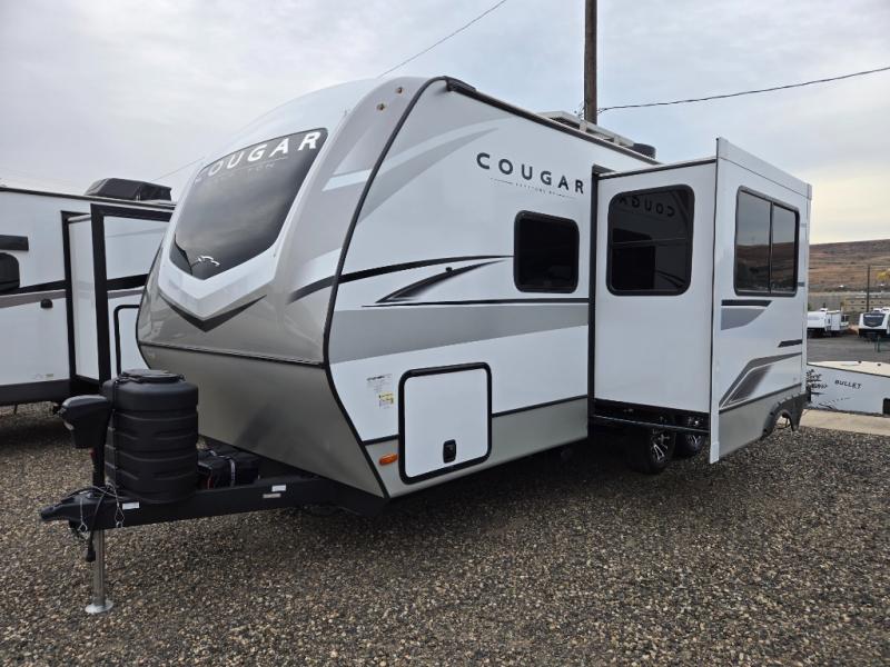 2026 Keystone Cougar Half-Ton (Travel Trailer) 22R, $ 51,486