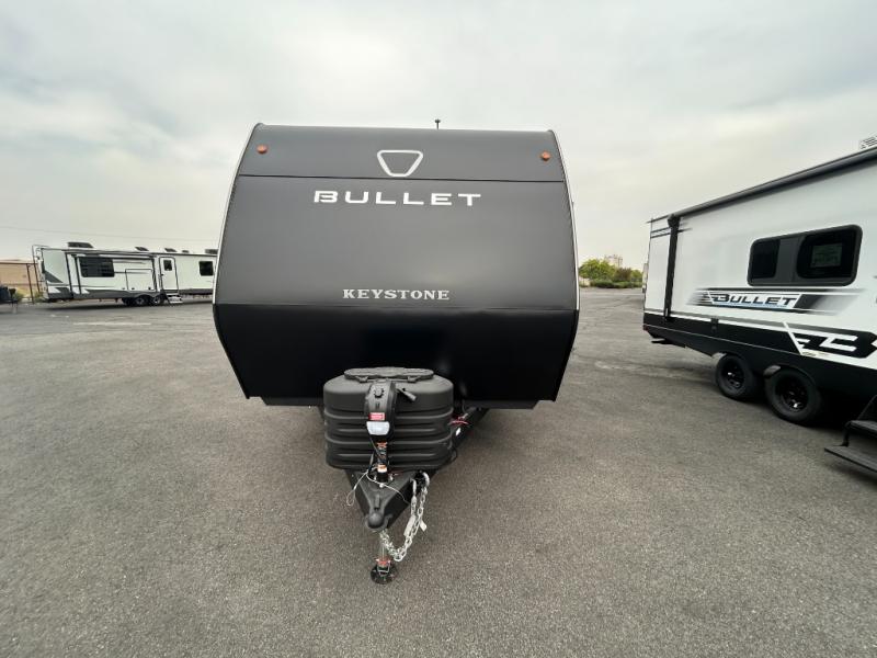 2026 Keystone Bullet Classic Dual Axle 2840QBWE Du, $ 45,670