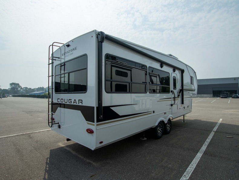 2026 Keystone Cougar Half-Ton (Fifth Wheel) 26RES, $ 64,853