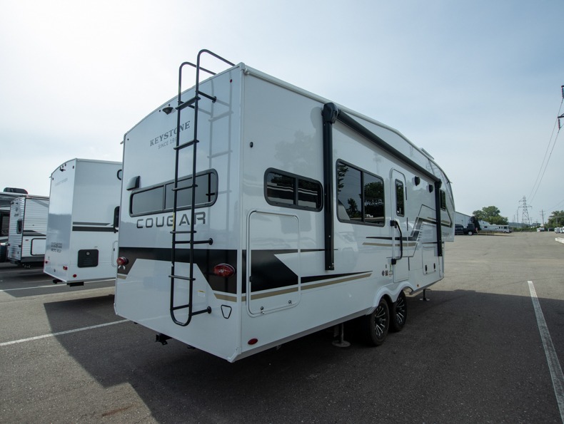 2026 Keystone Cougar Half-Ton (Fifth Wheel) 23MLE, $ 66,518
