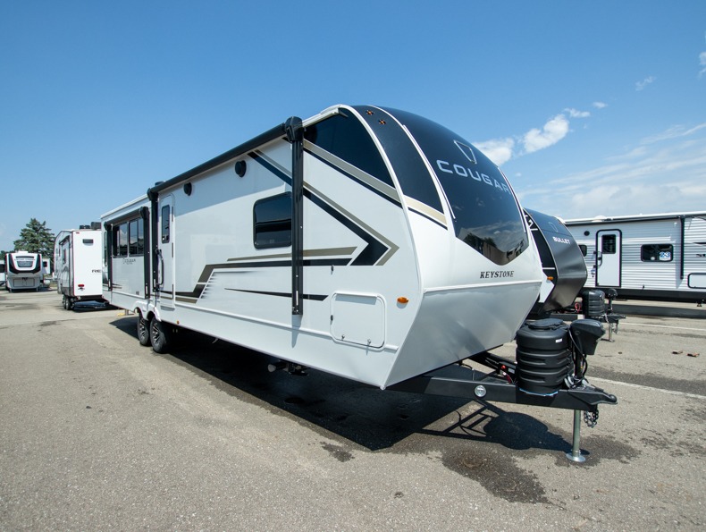 2026 Keystone Cougar Half-Ton (Travel Trailer) 33R, $ 73,750