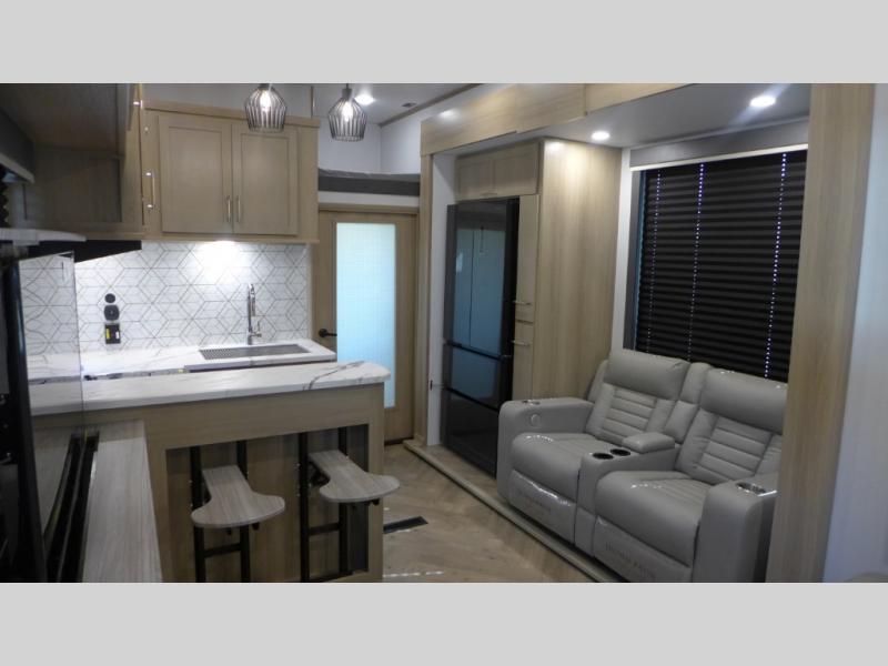 2026 Keystone Carbon 360, $ 120,954