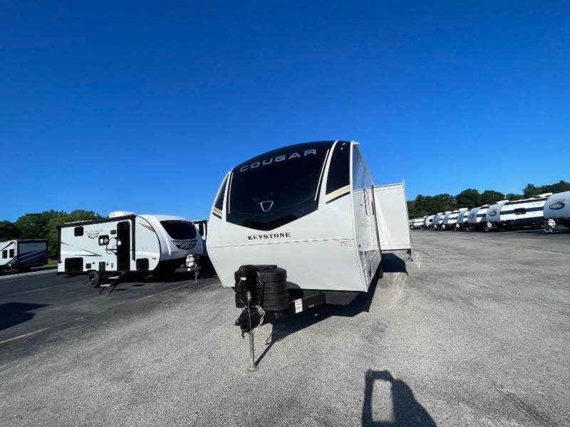 2026 Keystone Cougar Half-Ton (Travel Trailer) 25R, $ 55,352