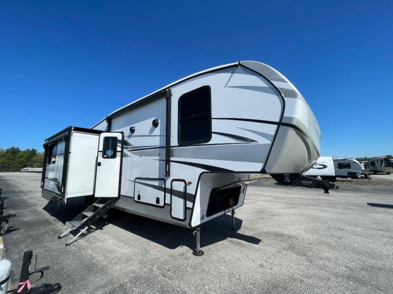 2025 Keystone Cougar Half-Ton (Fifth Wheel) 26RKE, $ 66,631