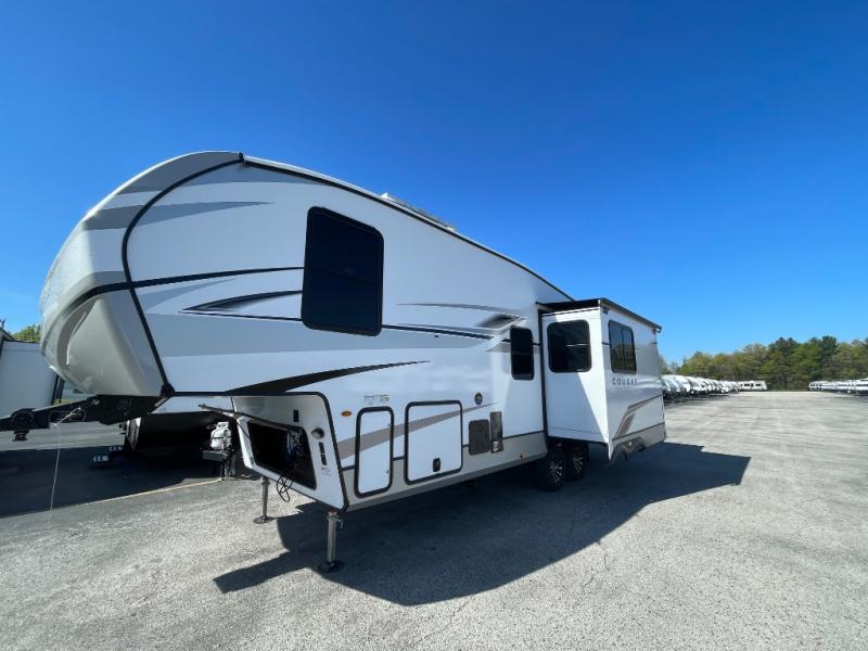 2025 Keystone Cougar Half-Ton (Fifth Wheel) 26RKE, $ 66,631