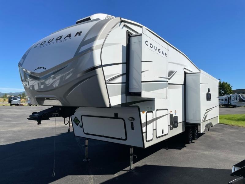 2025 Keystone Cougar Half-Ton (Fifth Wheel) 29RLI, $ 65,990