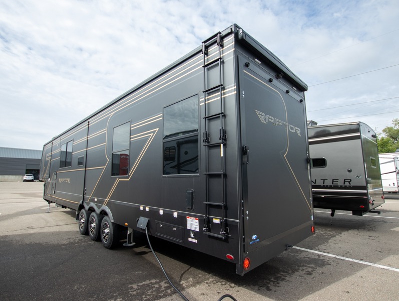 2025 Keystone Raptor 433, $ 124,990