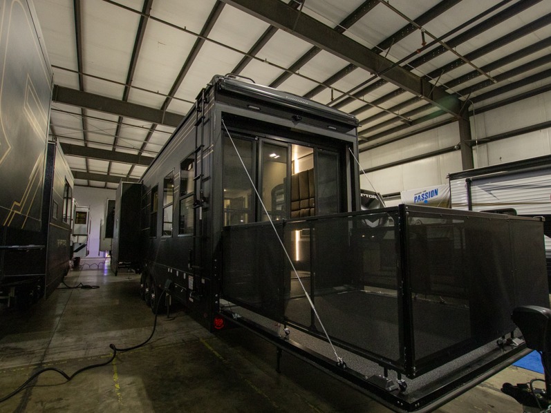 2025 Keystone Raptor 415, $ 119,990