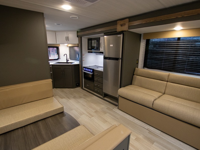 2025 Keystone Bullet Classic (East) 2240RK, $ 25,990