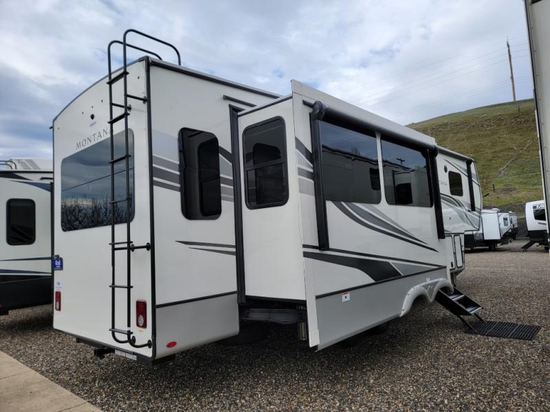 2024 Keystone Montana 3123RL, $ 76,990