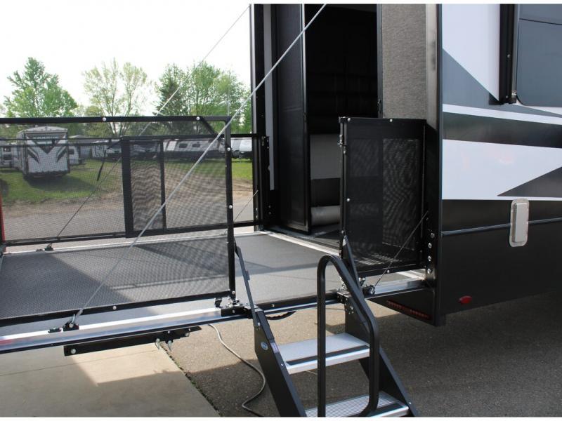 2022 Keystone Raptor 351, $ 79,990