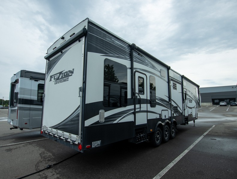 2015 Keystone Fuzion 390, $ 0