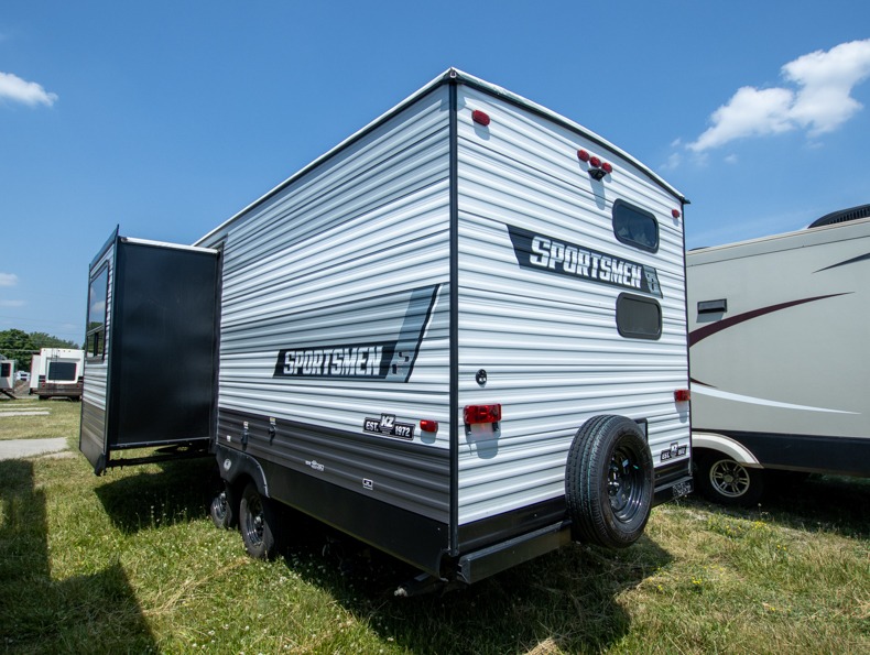 2022 KZ Sportsmen SE 231BHKSE, $ 0