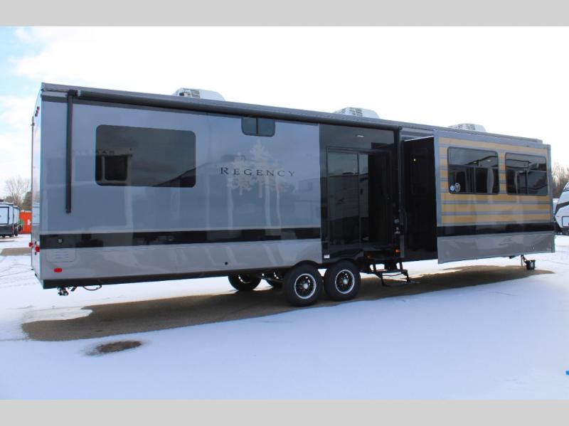 2025 Redwood Regency 3721FDB, $ 64,990