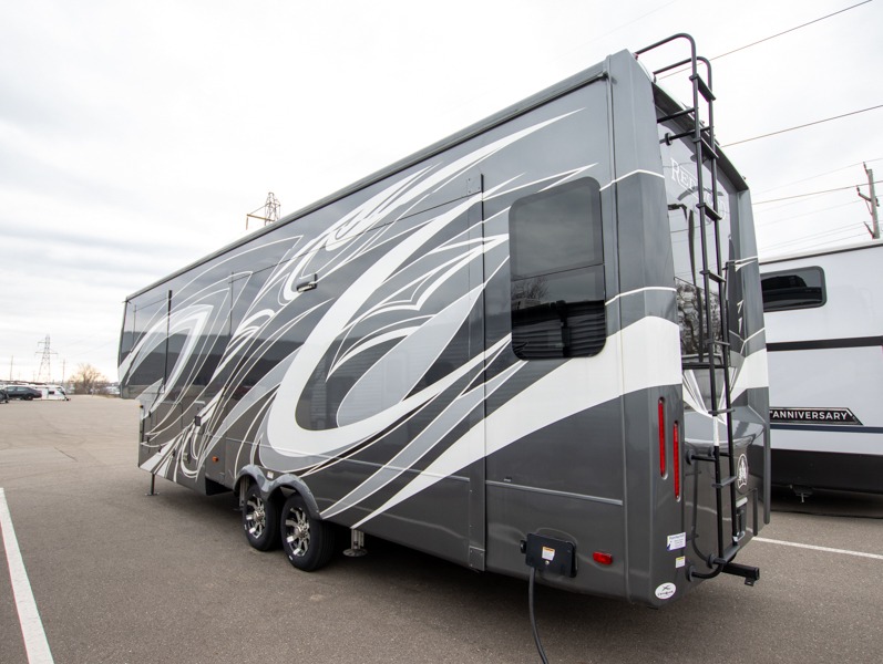 2023 Redwood Redwood RW3401RL, $ 109,990