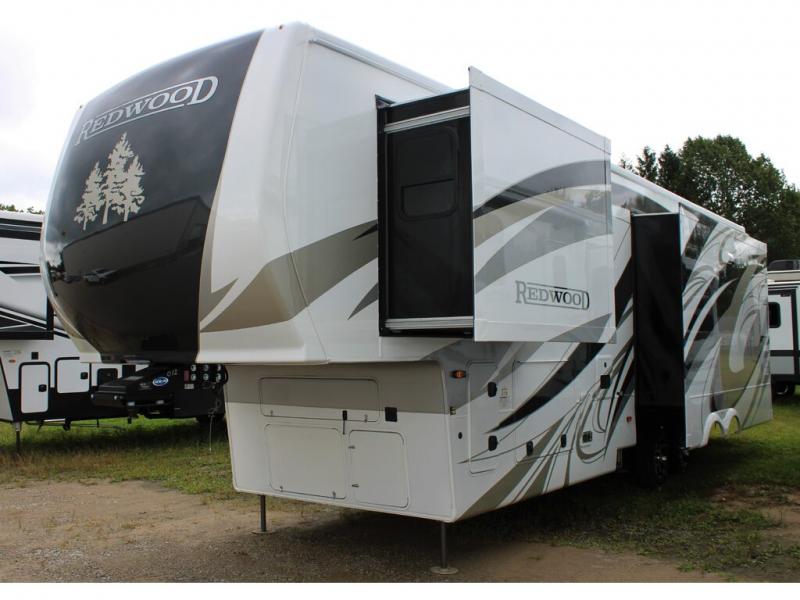 2023 Redwood Redwood RW3401RL, $ 109,990