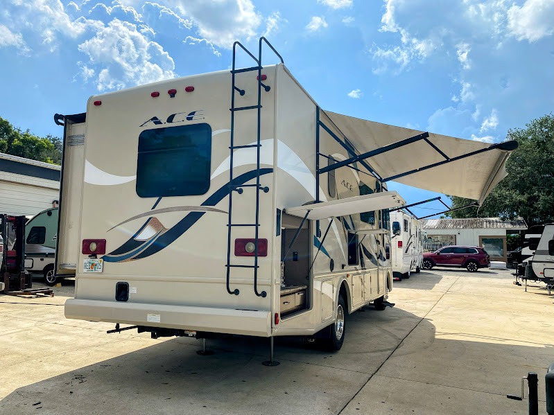 2017 Thor Motor Coach A.C.E. 29.3, $ 47,500