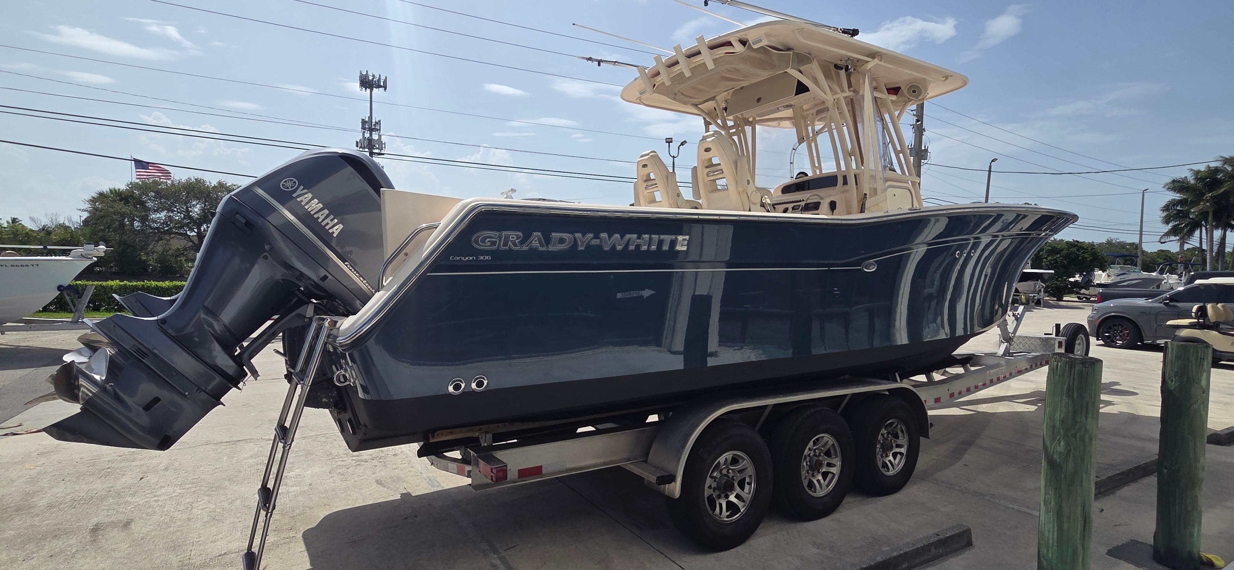 2016 GradyWhite Canyon 306, $ 149,900.00