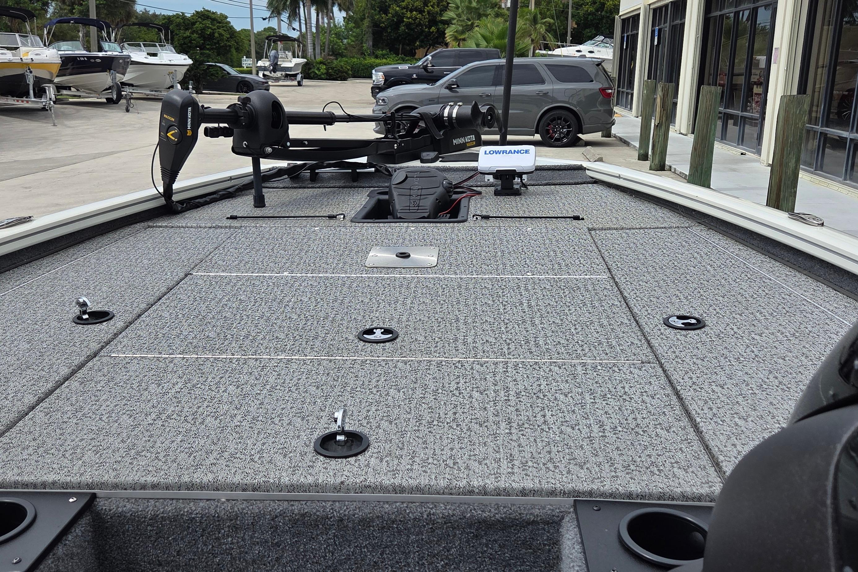 2023 Tracker Pro Team 195 TXW Tournament Edition, $ 27,900.00