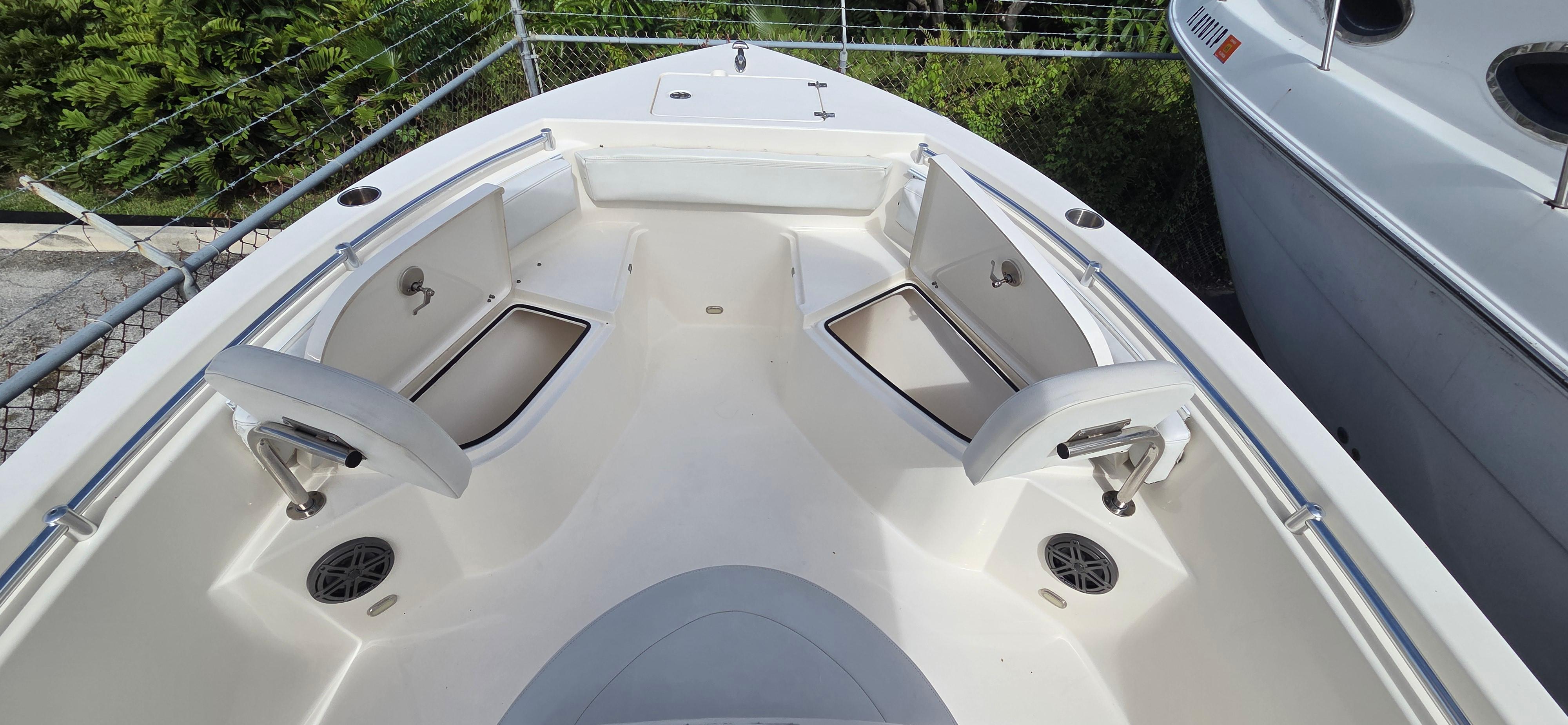 2023 Cobia 220 Center Console, $ 48,900.00