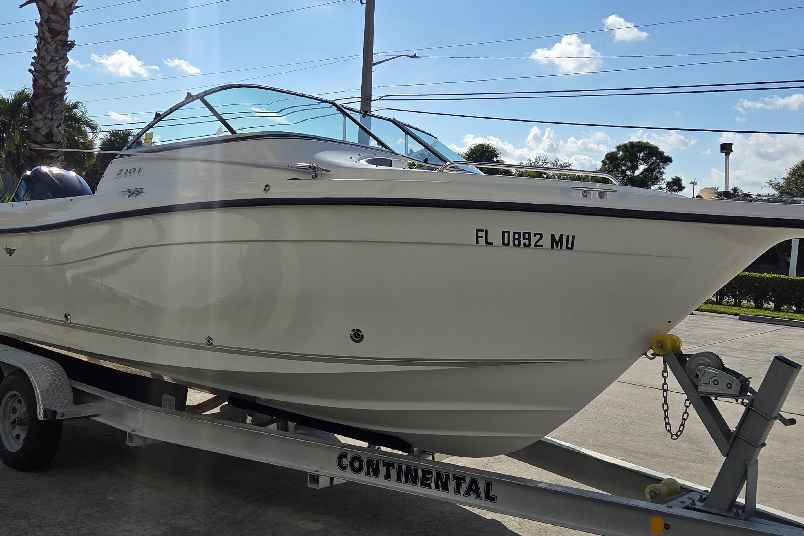 2005 Seaswirl Striper 2101 Dual Console OB, $ 12,900.00