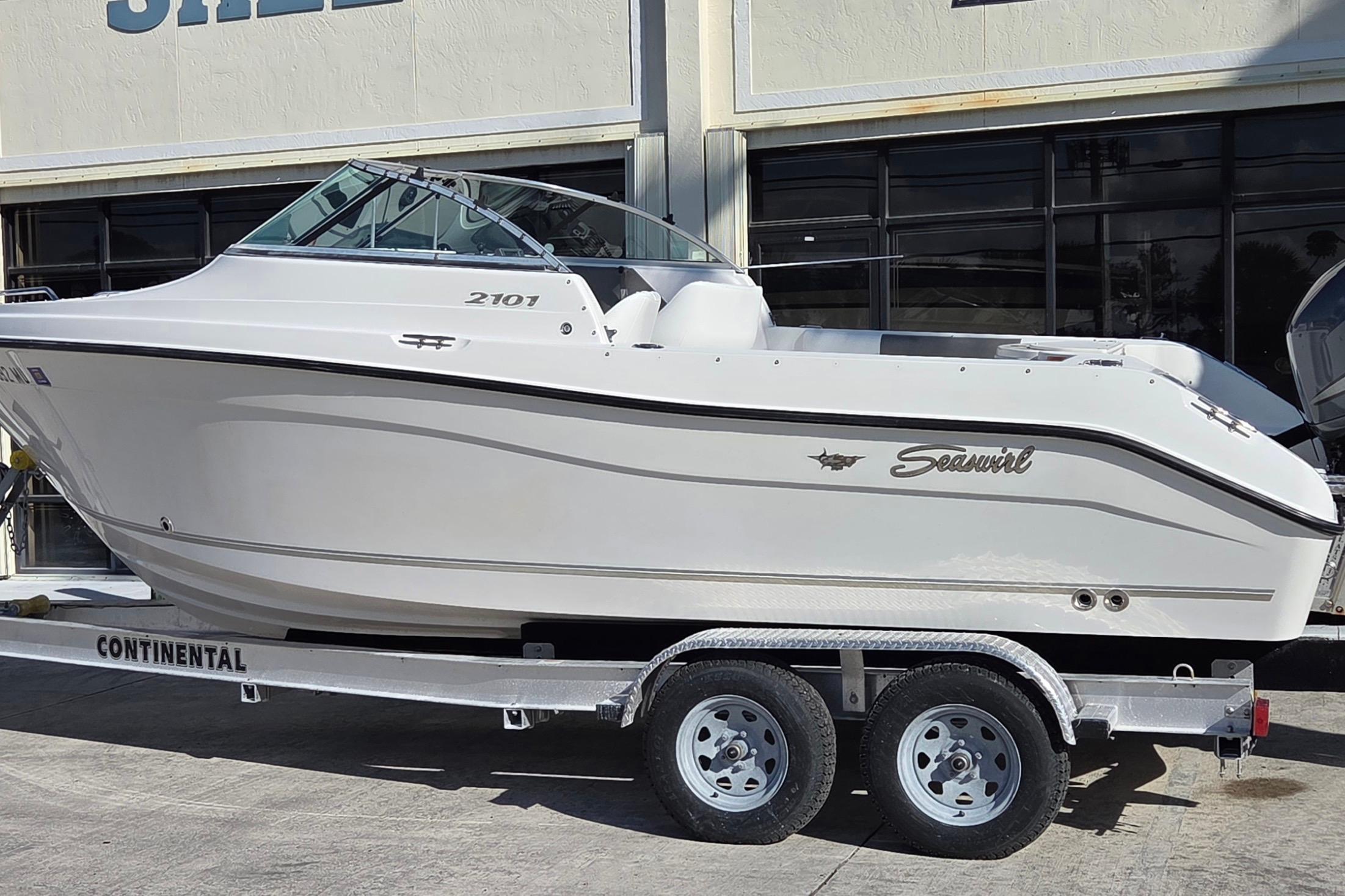 2005 Seaswirl Striper 2101 Dual Console OB, $ 12,900.00